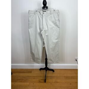 Dockers Signature straight leg off white Khaki dress pants with pockets